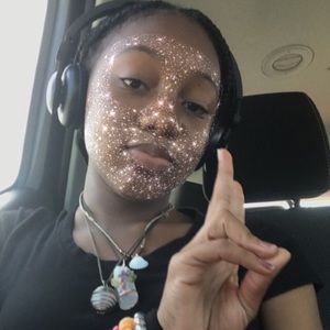 Meet your Posher, Jazmin